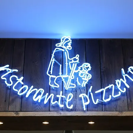Le Relais Du Pelerin 3*